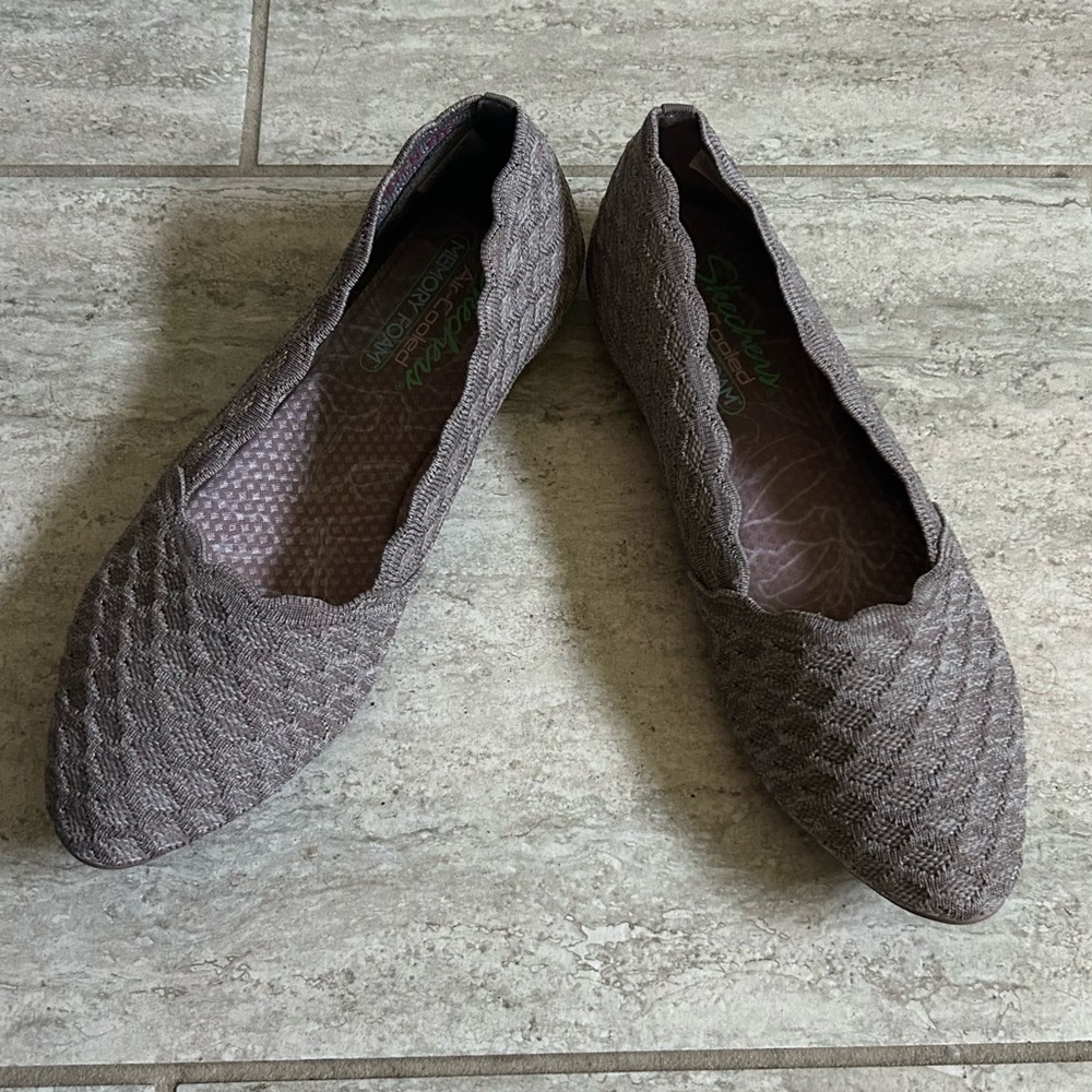 Skechers Cleo Honeycomb, 8.5, Dark Taupe, Worn a few times, in good shape